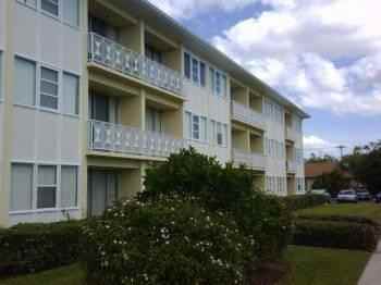 305 Edgewood Place LP Apartments 1925 16th Ave, Vero Beach, FL