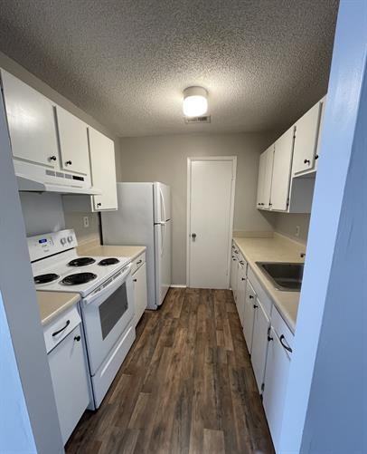 Citronelle Square Apartments 19550 Gaston St, Citronelle, AL 36522