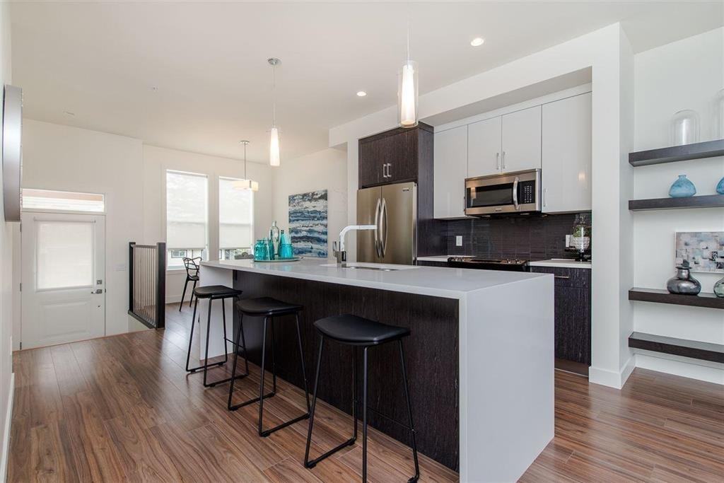 45455 1845455 Spadina Ave 1, Chilliwack, BC V2P 0G4 4 Bedroom House