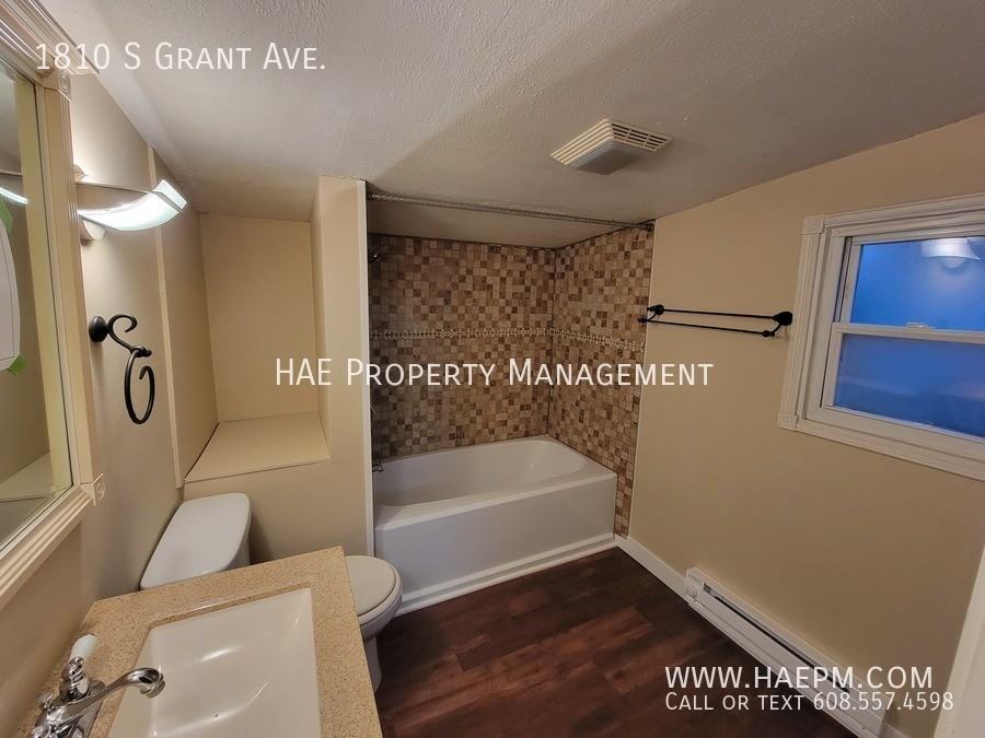 1810 S Grant Ave, Janesville, WI 53546 3 Bedroom House for 1,475/month