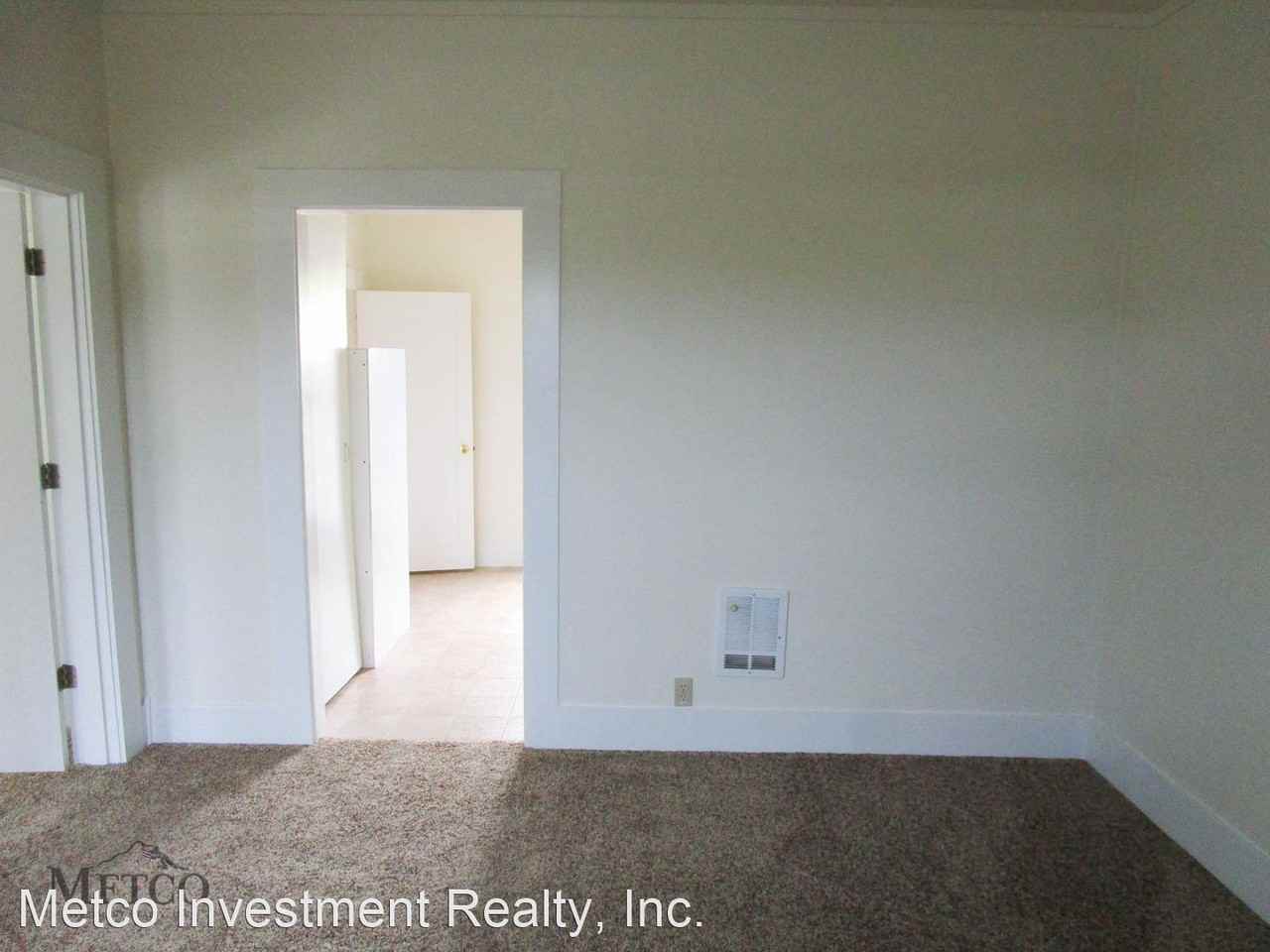 406 4th St Apartments in Washburne Historic District, Springfield, OR