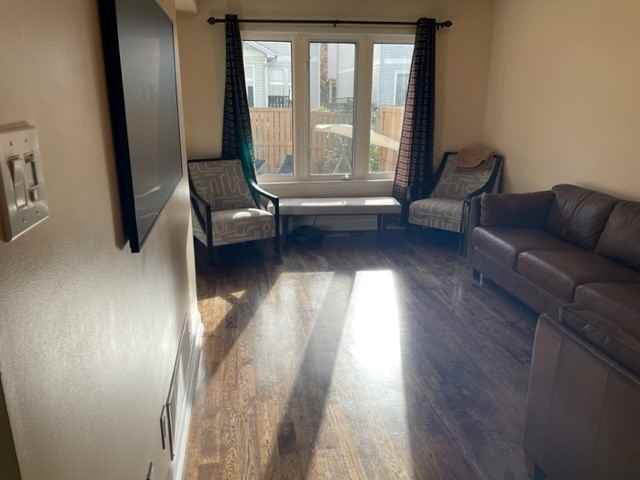 4 Grammercy Park Apartments 4 Grammercy Pk, Ottawa, ON K2C 4C7 Zumper