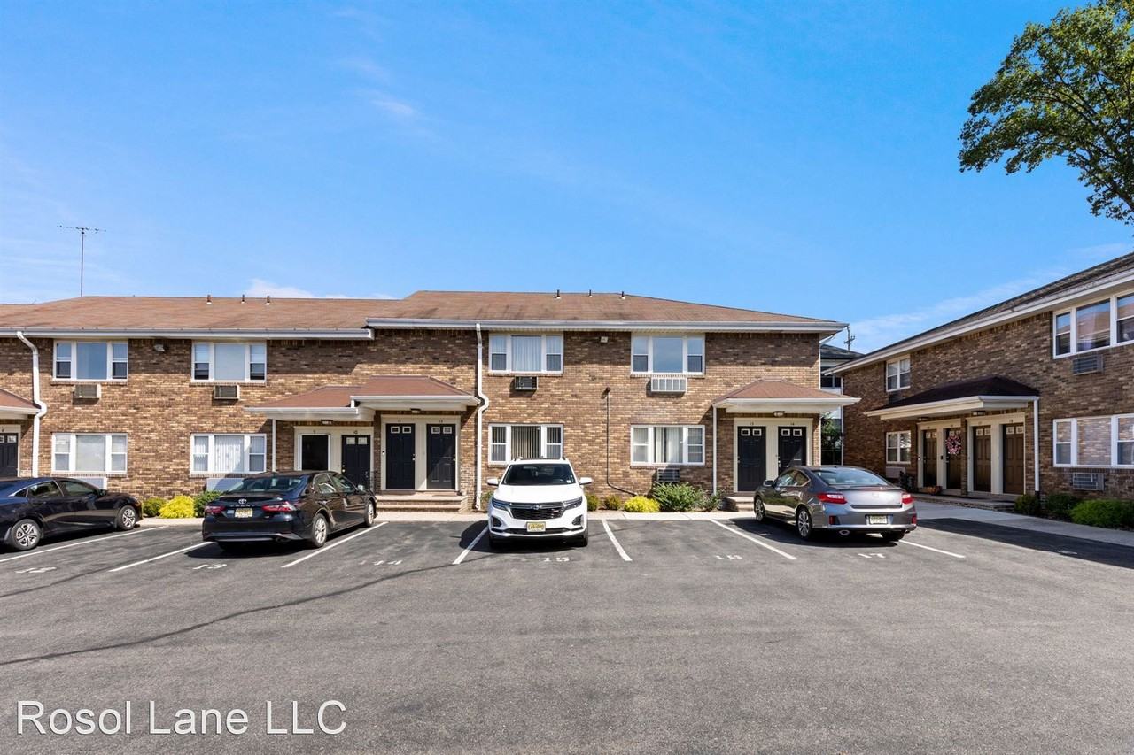 2022 Rosol Lane 24 Rosol Lane Apartments in Saddle Brook, NJ 07663
