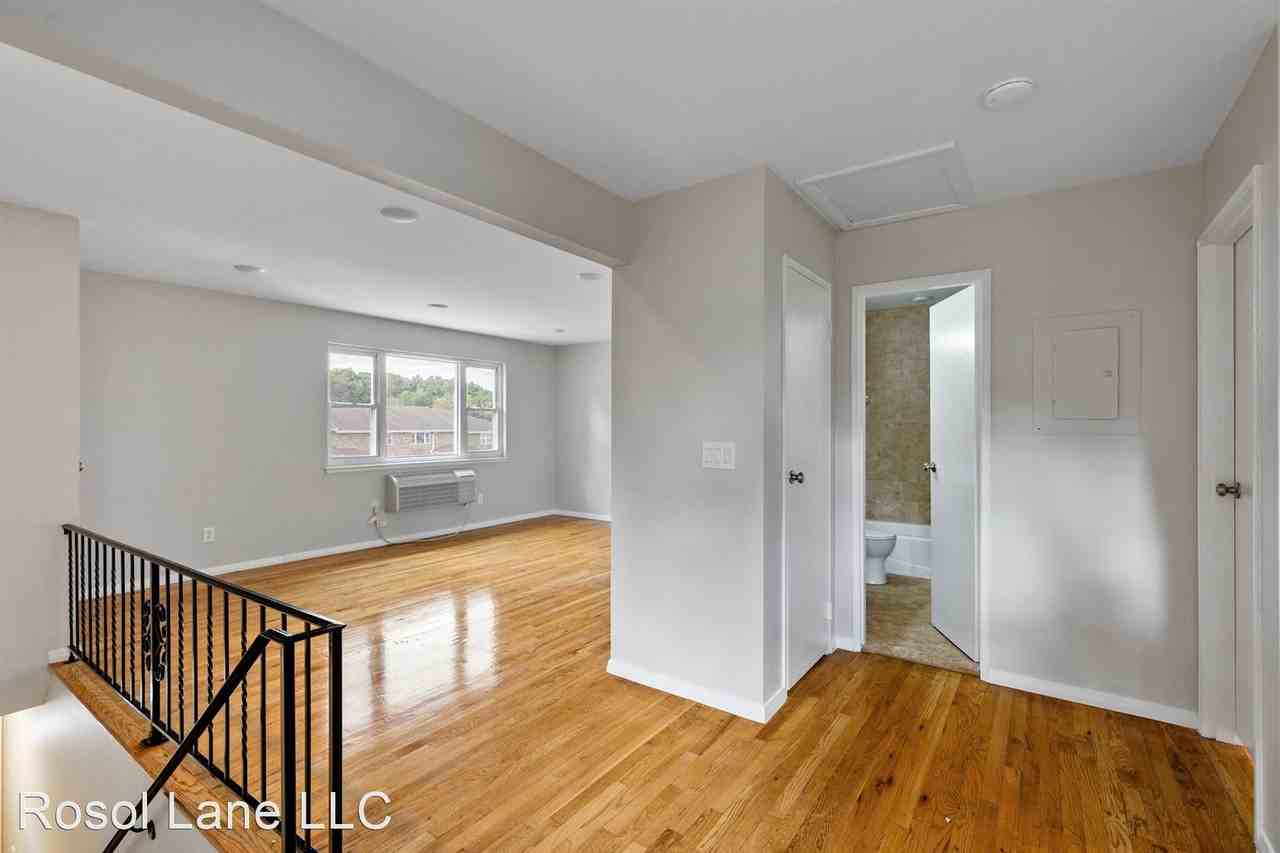 2022 Rosol Lane 24 Rosol Lane Apartments in Saddle Brook, NJ 07663