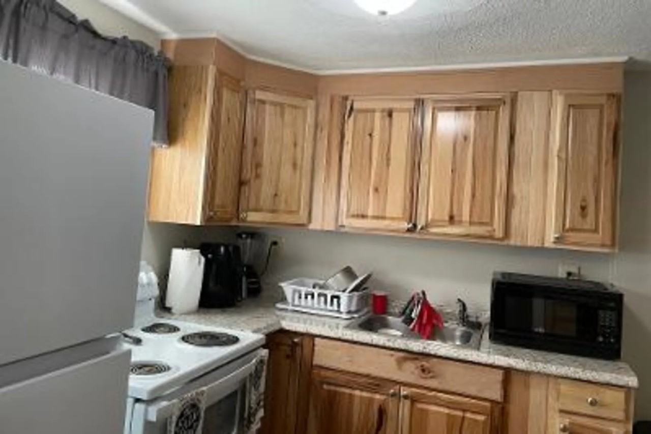 914 Spruce St, Martinsville, VA 24112 3 Bedroom Apartment for 850