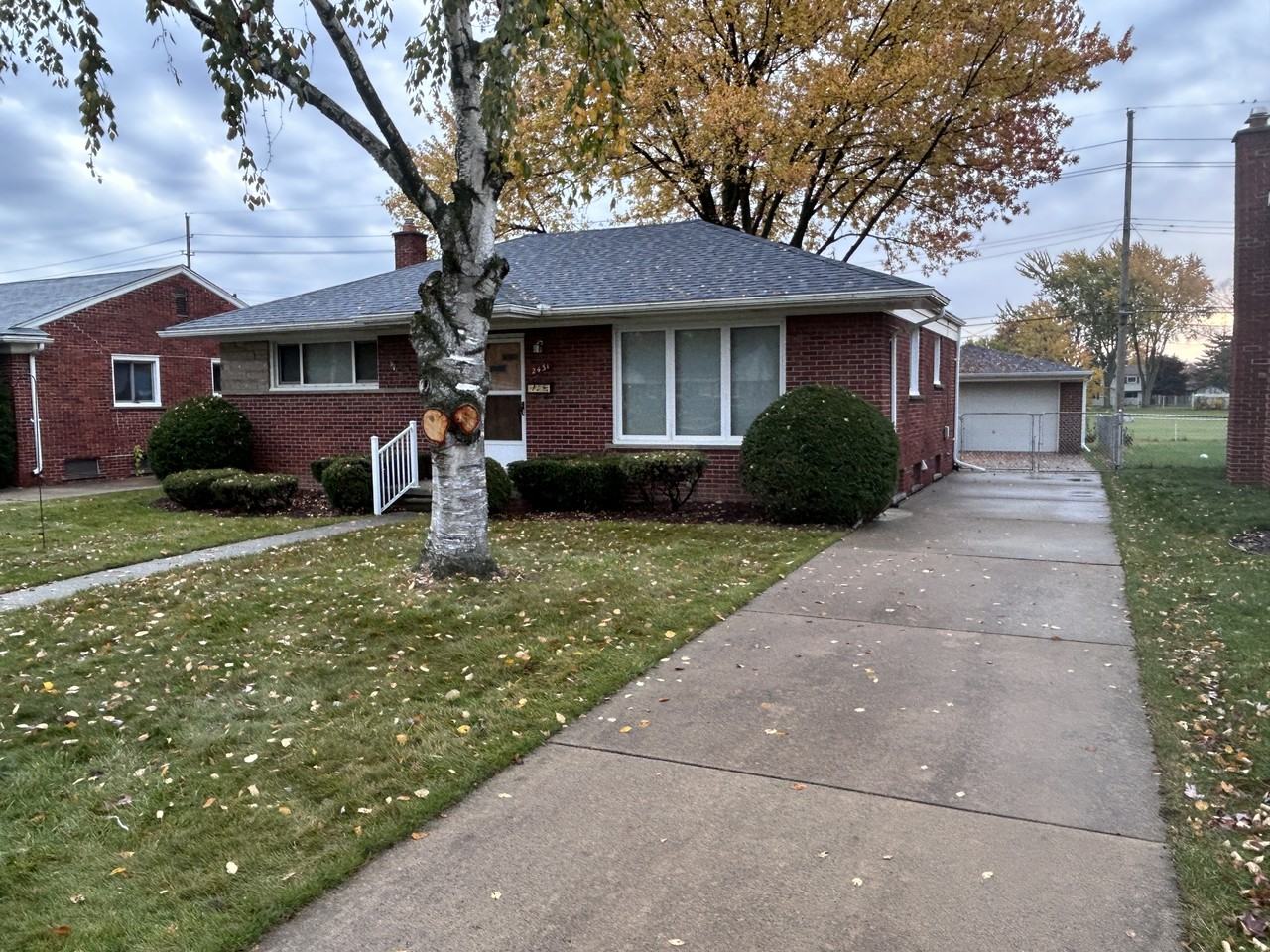 2431 Dr, Woodhaven, MI 48183 3 bedroom House Rental Zumper