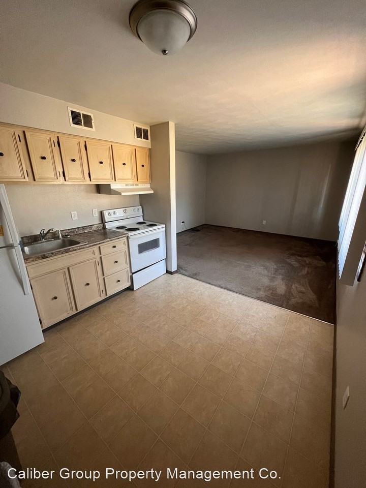 746 Russell Rd Apartments in Waterloo, IA 50701 Zumper