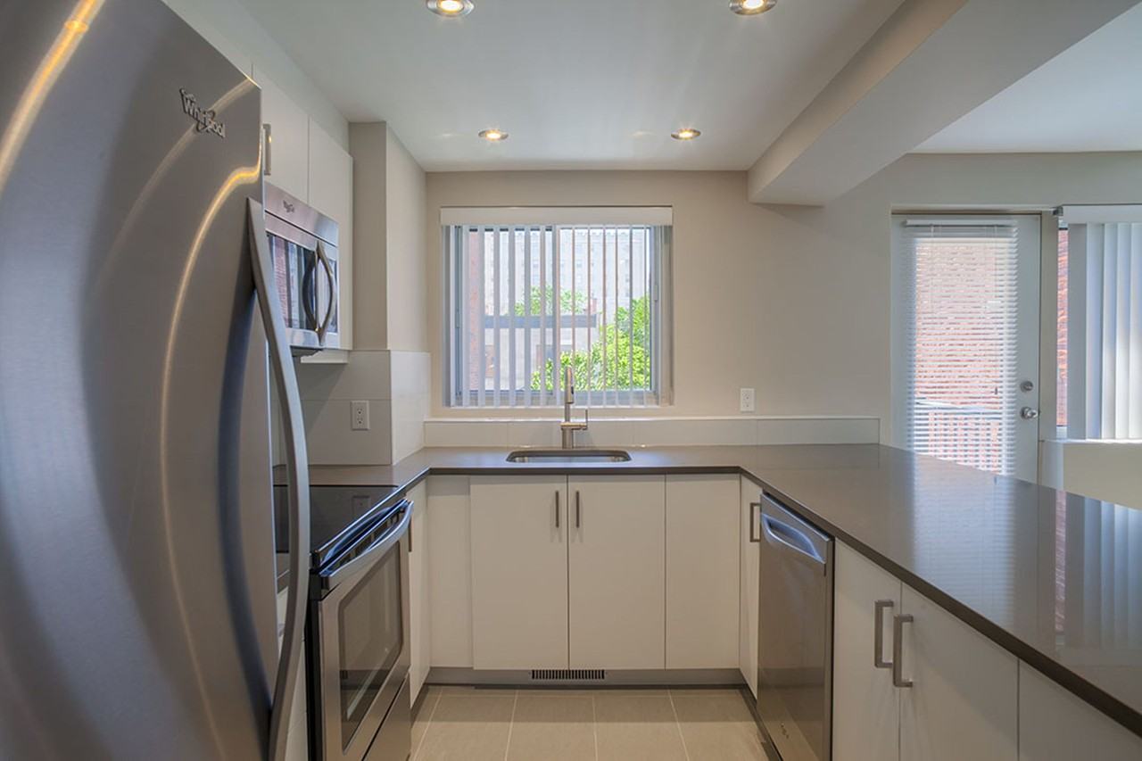 3421 Rue Drummond Apartments in Montréal, QC H3G 1X7 Zumper