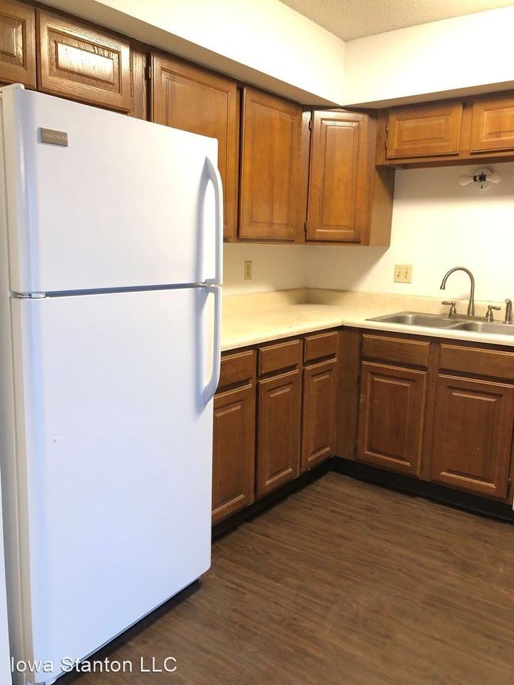 2200 Stanton Ave Apartments in Southwestern Hills, Des Moines, IA 50321