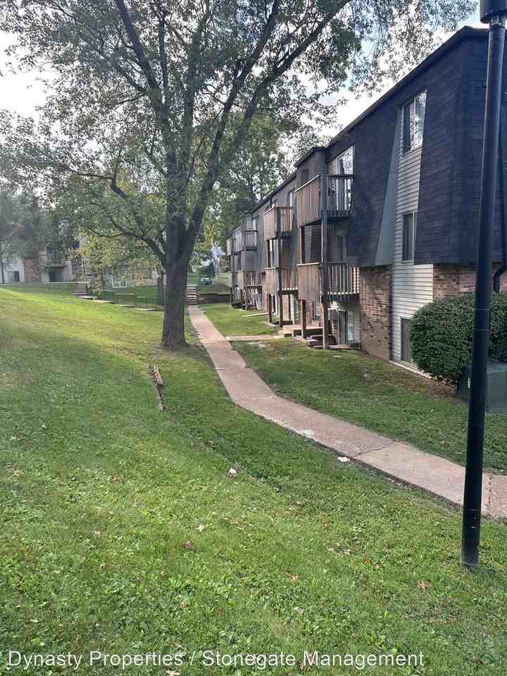 Woodlands Apartments 10032 Neville Walk St, Saint Louis, MO 63136 Zumper
