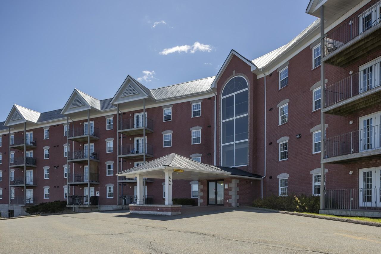 Prince Edward Estates Apartments 554 Bedford Hwy, Halifax, NS B3M 4X6