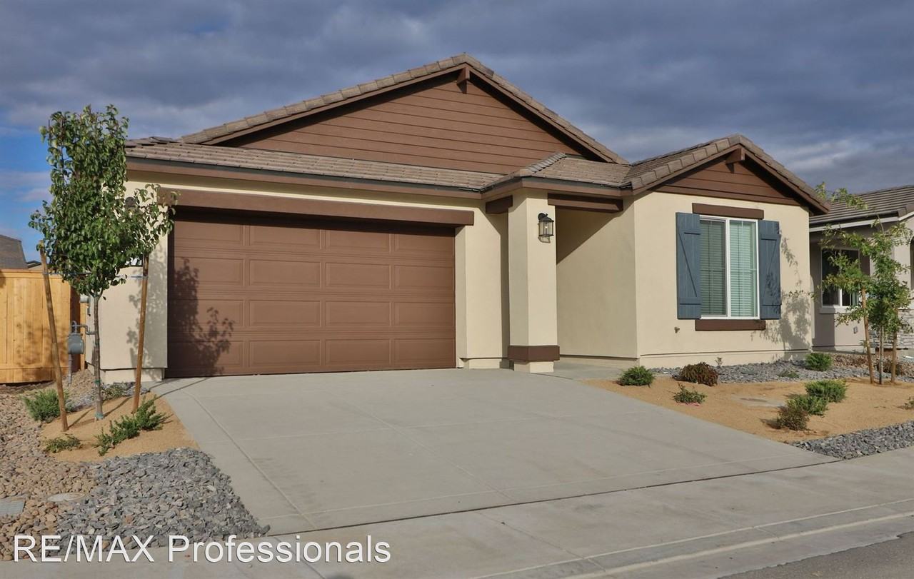 6373 June Bug Dr, Sparks, NV 89436 4 Bedroom House for 2,500/month