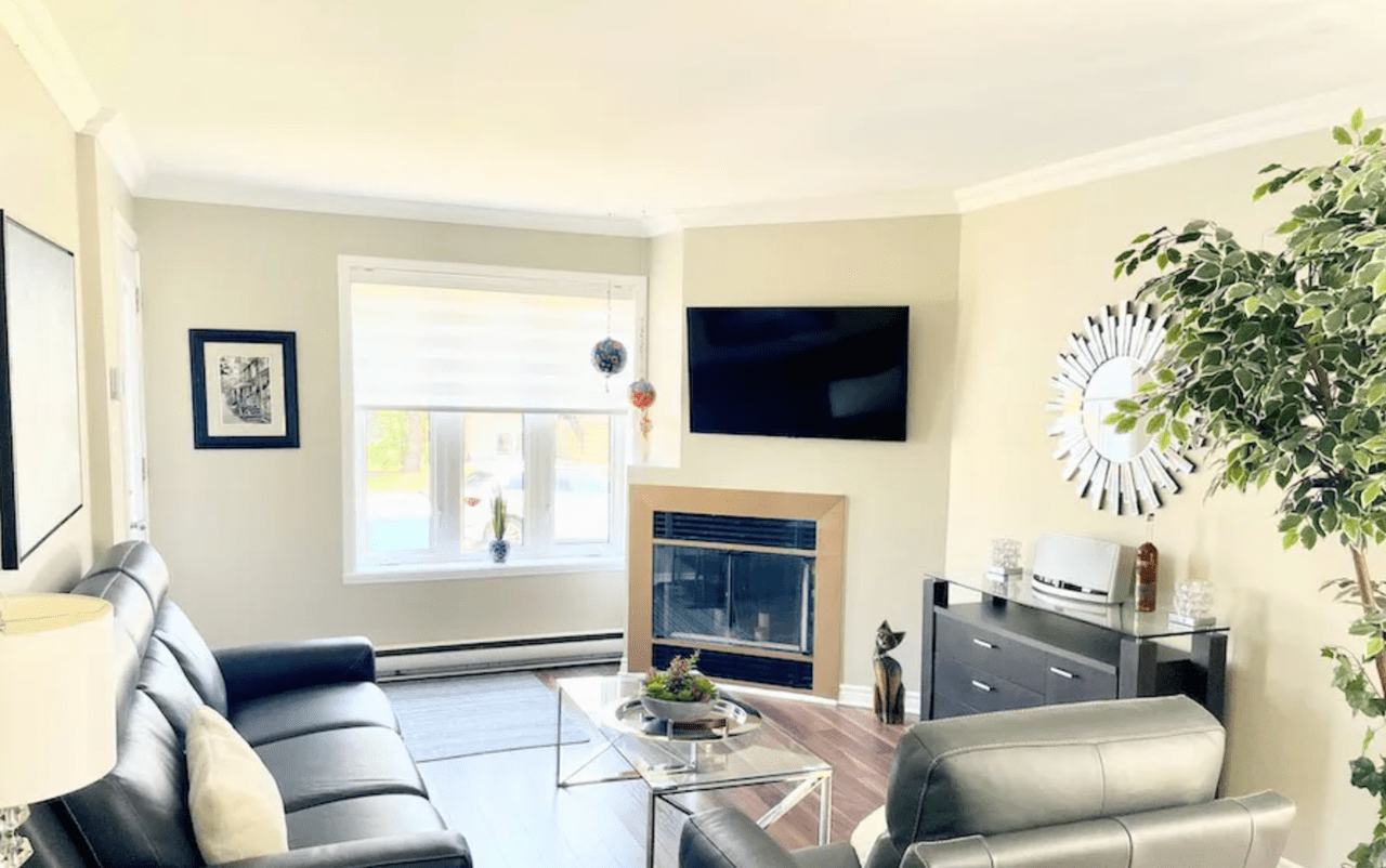 286 Montée Gagnon, BoisdesFilion, QC J6Z 2X3 3 Bedroom Apartment for