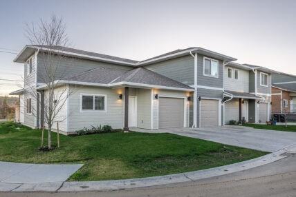 The Meadows Townhomes Apartments 1338 Stellys Cross Rd, Central