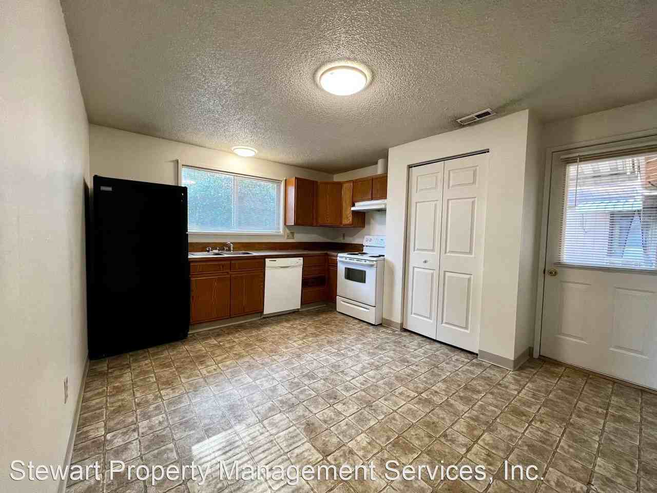 3037 Kane Street Apartments 3037 Kane St, Klamath Falls, OR 97603