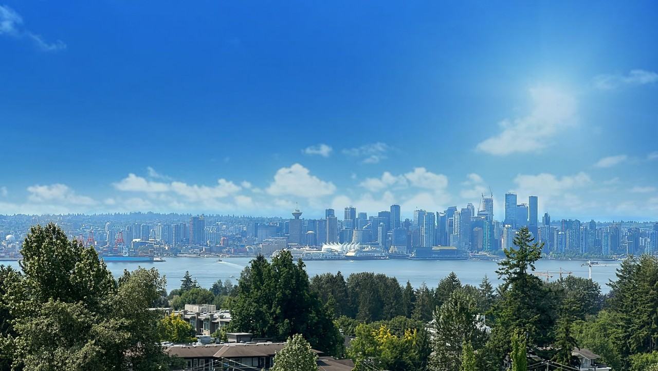 AXIR RENTAL APARTMENT Apartments 2590 Lonsdale Avenue, North