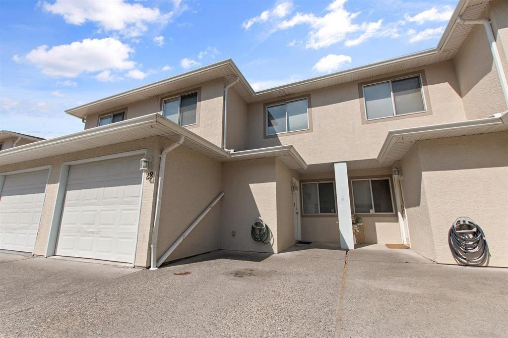 5536 Evelyn Court 1, Chilliwack, BC V2R 3X5 3 Bedroom House for 2,250