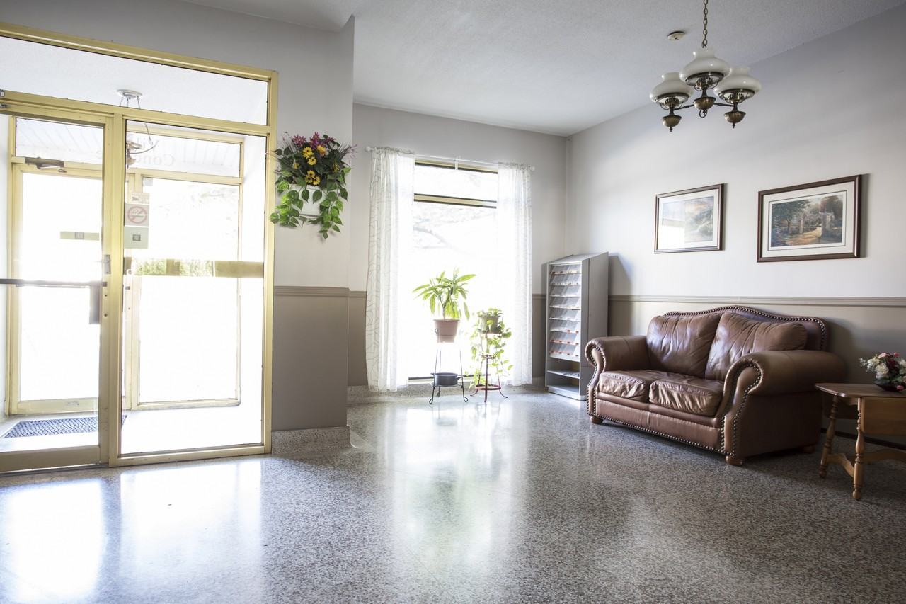 Habitations de la Concorde Apartments 1615 Boul De La Concorde E