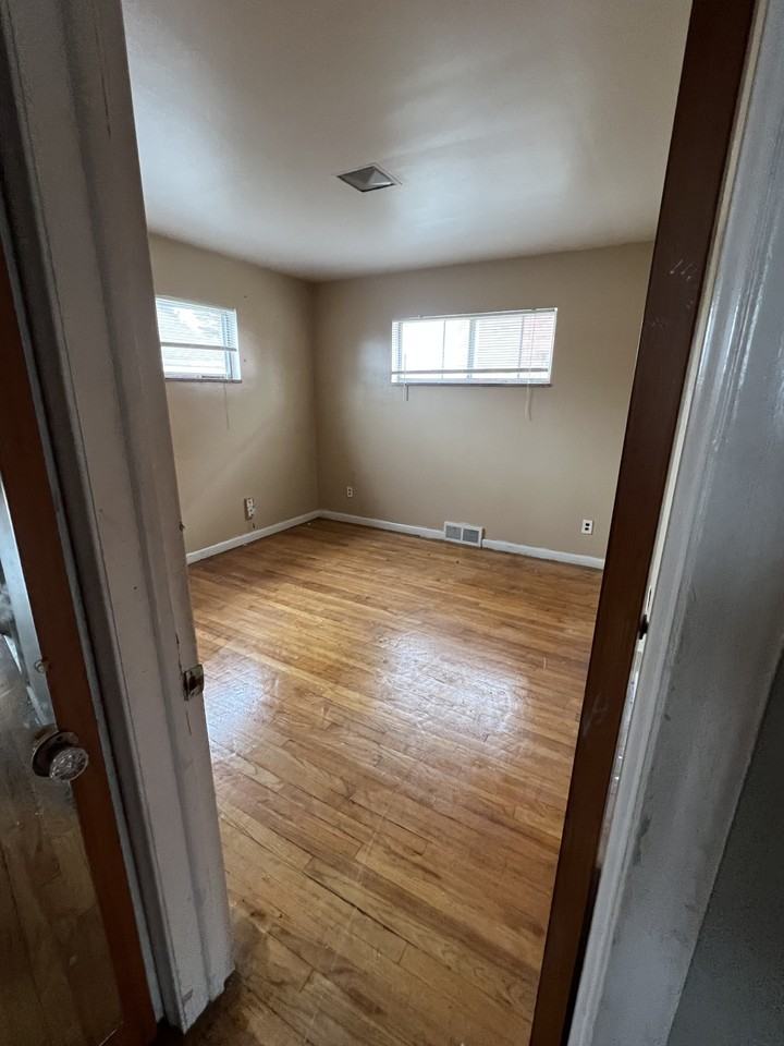 1973 Vernier Rd Apartments in Grosse Pointe Woods, MI 48236 Zumper