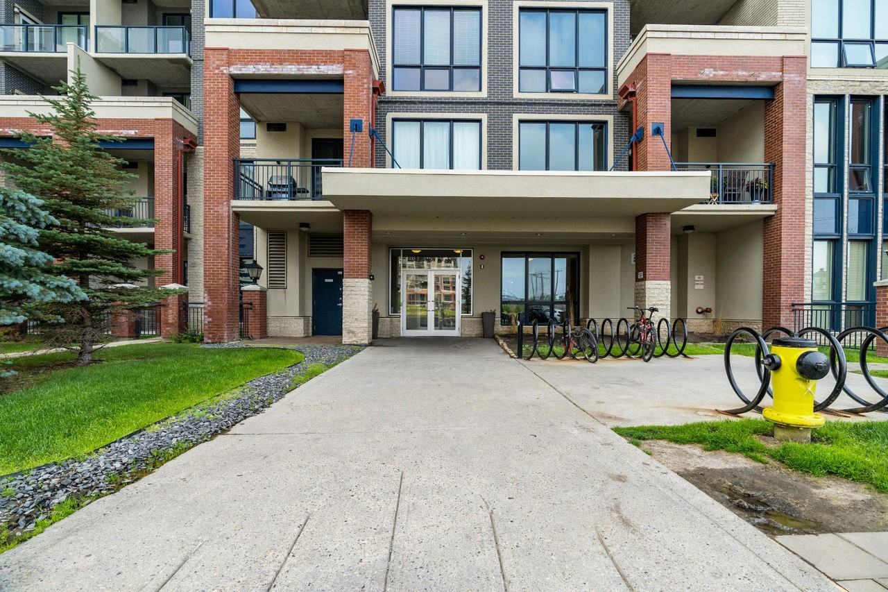 London at Heritage Station Apartments 8880 Horton Rd Sw, Calgary, AB