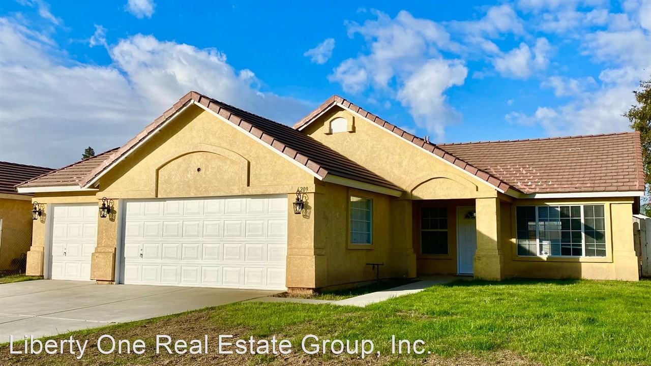 6209 Madan St, Bakersfield, CA 93307 4 Bedroom House for 2,275/month