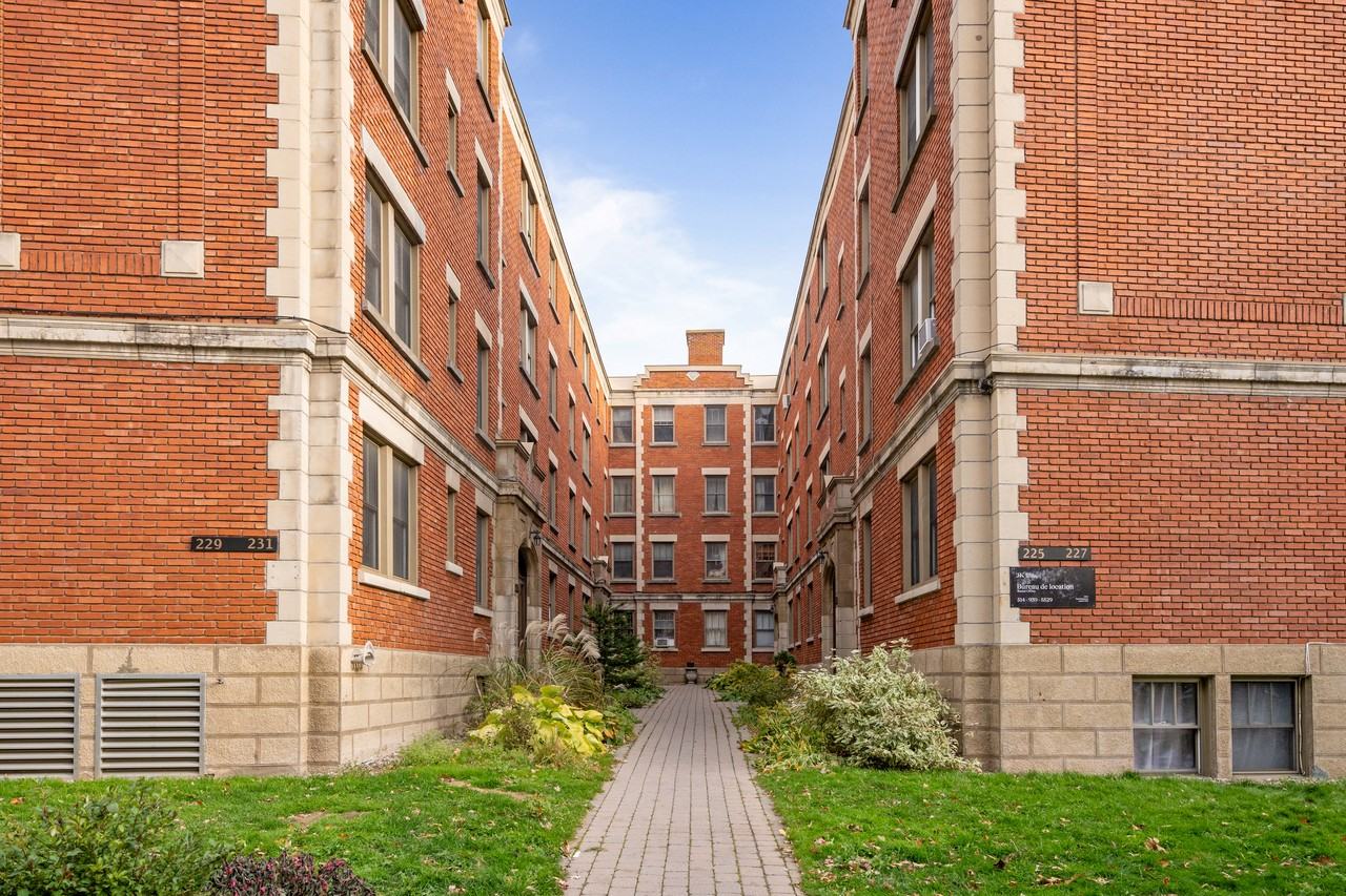 Redfern Residences Apartments 216 Av Redfern, Westmount, QC H3Z 2G3