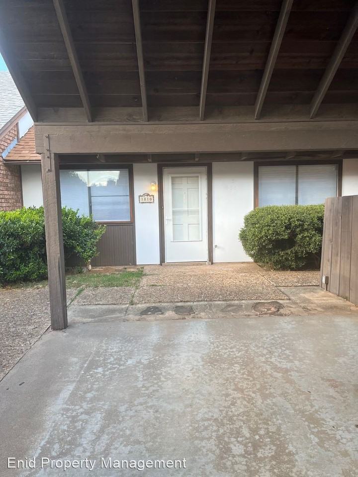 1810 Surrey Ln, Enid, OK 73703 2 bedroom House Rental Zumper