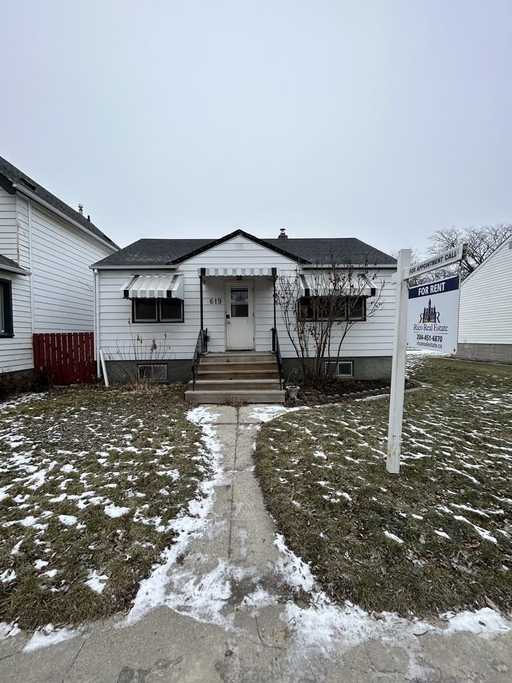 House For Sale Earl Grey Winnipeg at Harold Hicks blog