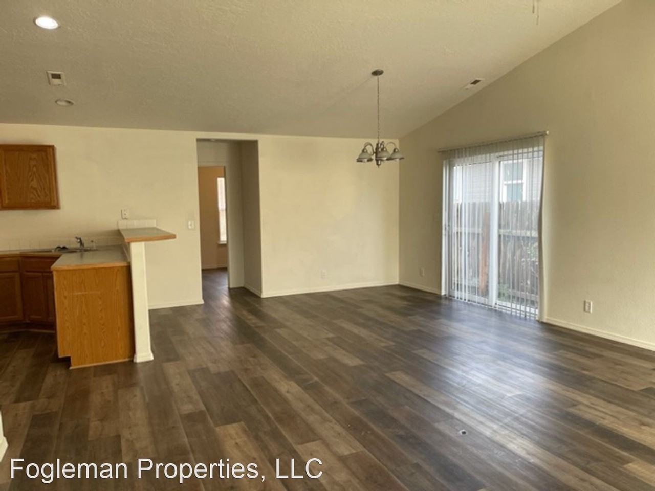 1112 Freedom circle/ 1114 Freedom circle Apartments in Mtn Home, ID 83647 Zumper