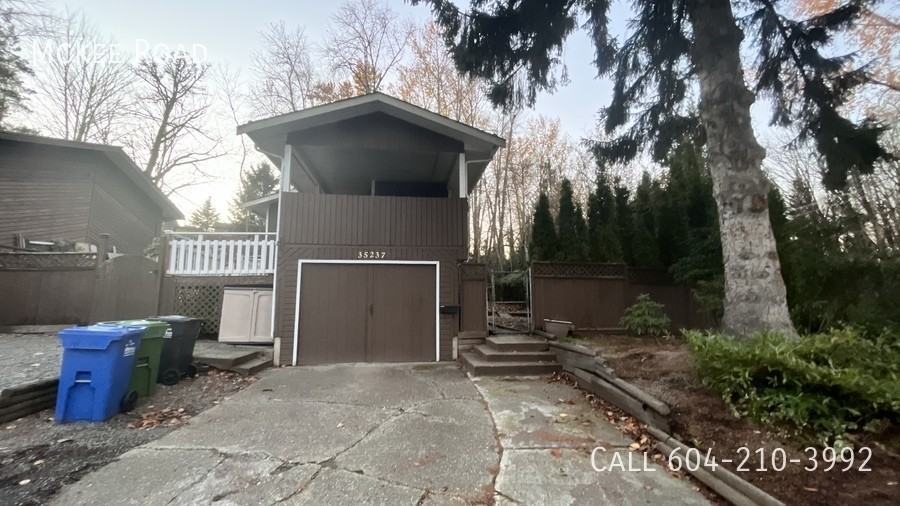 35237 Mckee Rd, Abbotsford, BC V2S 6K5, CAN 4 bedroom House Rental