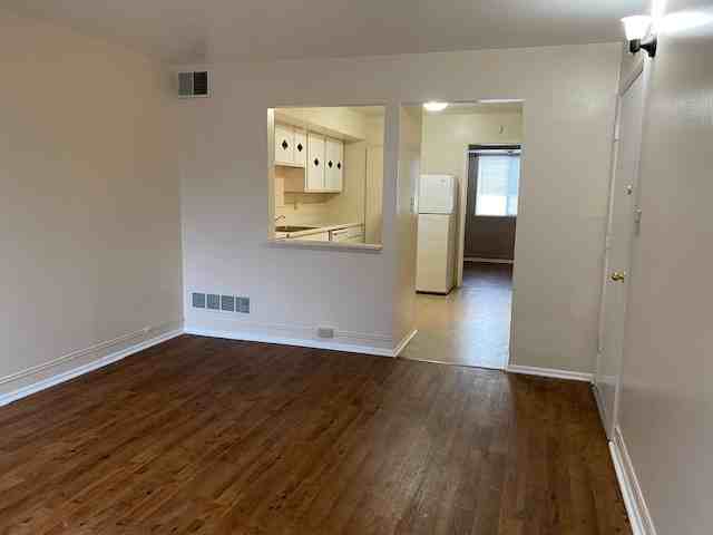 1105 Evans Avenue Apartments 1105 Evans Ave, Valparaiso, IN 46383