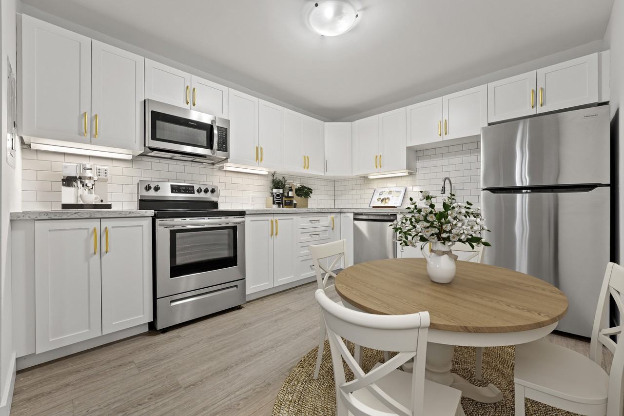 Lakeside Landing Residences at 3962 Lakeshore Road Apartments 3962