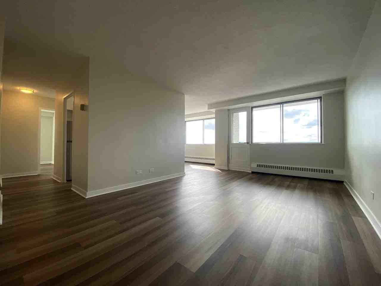 5501 Adalbert Apartments 5501 Av Adalbert, Côte SaintLuc, QC H4W 2B1