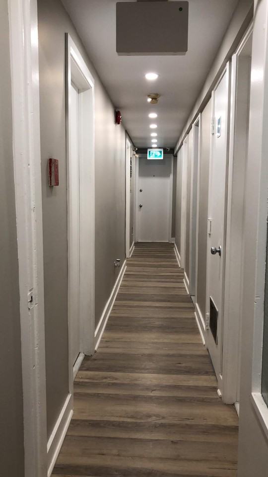 1638 Rue SaintChristophe 22, Montréal, QC H2L 3W8 Studio Apartment