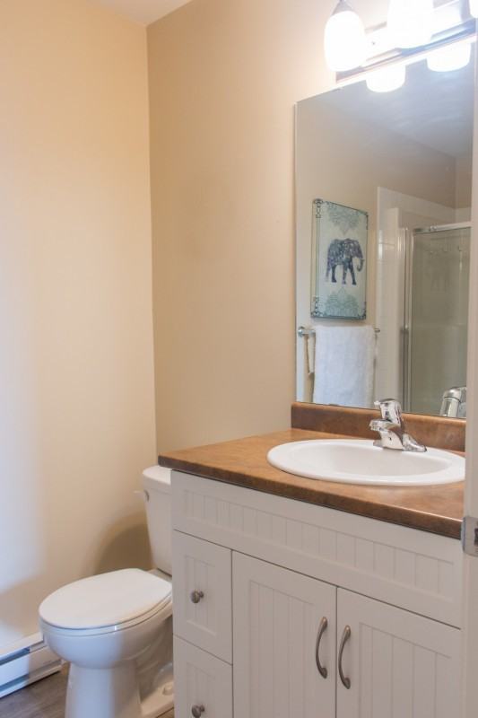 2414 Mount Baldy Dr, Kelowna, BC V1V None 1 Bedroom Condo for 1,050