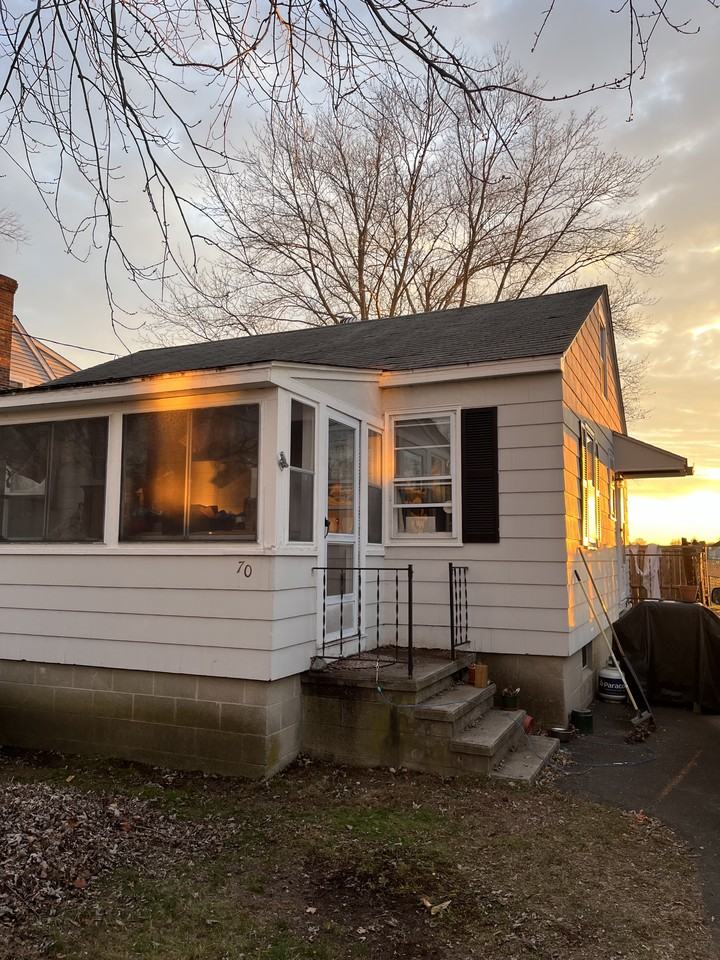 70 Chalker Beach Rd NA, Old Saybrook, CT 06475 2 Bedroom House for