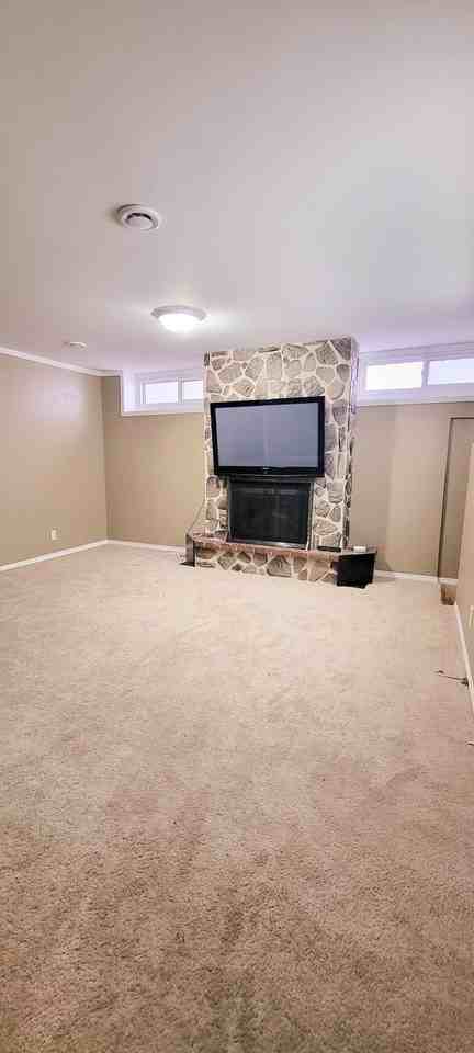 1198 Chancellor Dr 1, Winnipeg, MB R3T 4H9 5 Bedroom House for 2,650