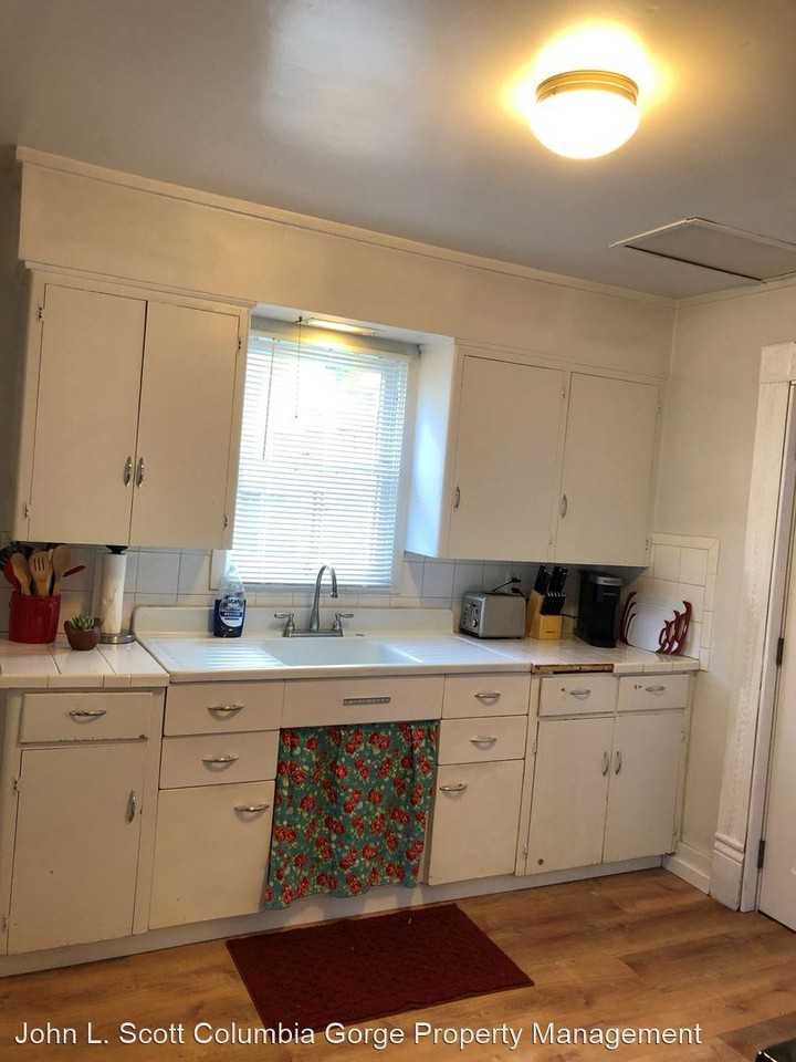 Laughlin Apartments in The Dalles, OR 97058 Zumper