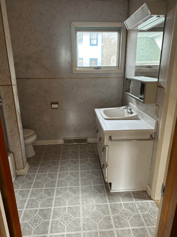 74 W 8th Ave 1, Gloversville, NY 12078 2 Bedroom Apartment for 950/month Zumper