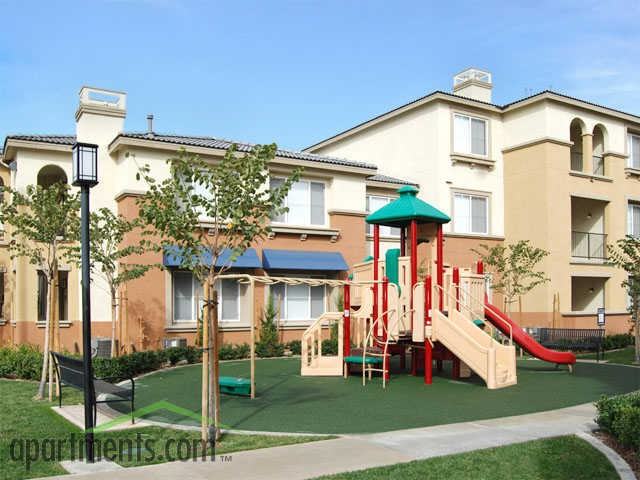 Ridgestone Apartments 39415 Ardenwood Way, Lake Elsinore, CA 92532
