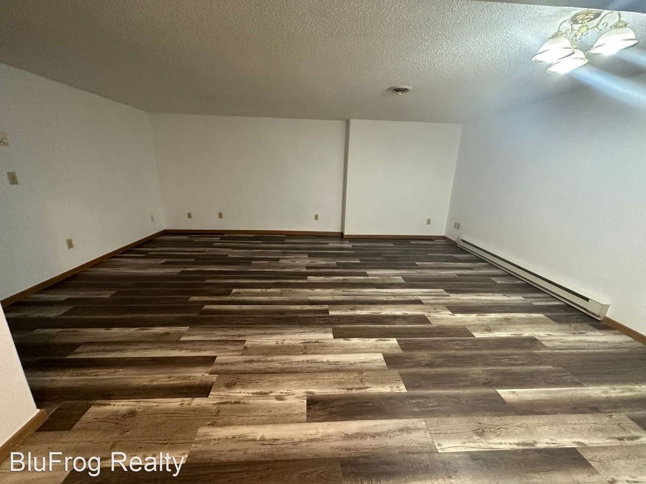 647/649(A&B) 8th Ave SW Apartments in Valley City, ND 58072 Zumper