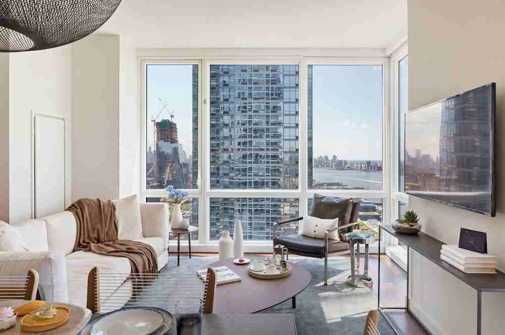 W 42nd St 26S, New York, NY 10036 1 Bedroom Apartment for 4,700/month