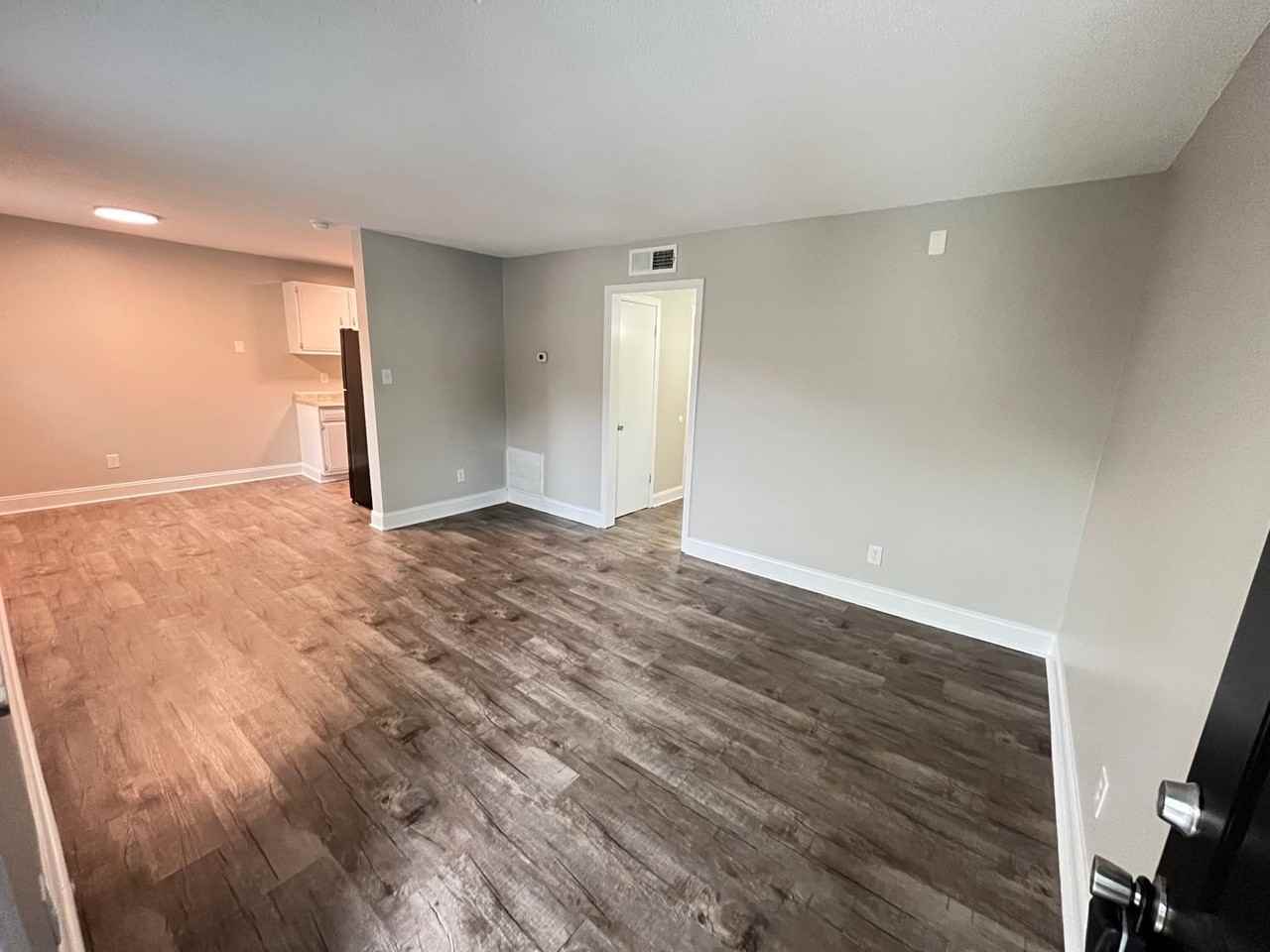Stunning newly renovated 2 BD with washer/dryer connections! Apartments