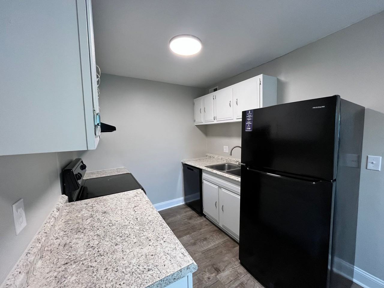 Stunning newly renovated 2 BD with washer/dryer connections! Apartments