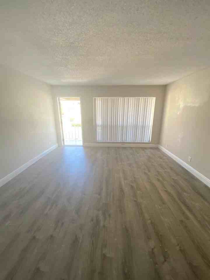 Whispering Palms Apartment Homes Apartments 4850 Ne 5th Ave, Boca