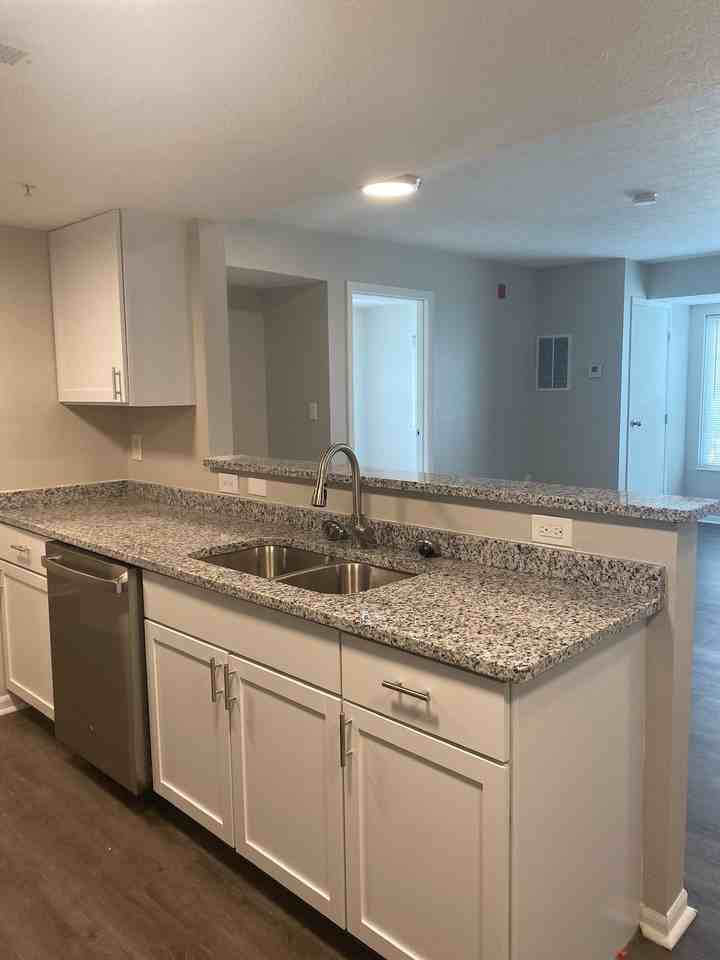 Somerset Place Apartments 3700 Lifestyle Blvd, Columbus, OH 43219