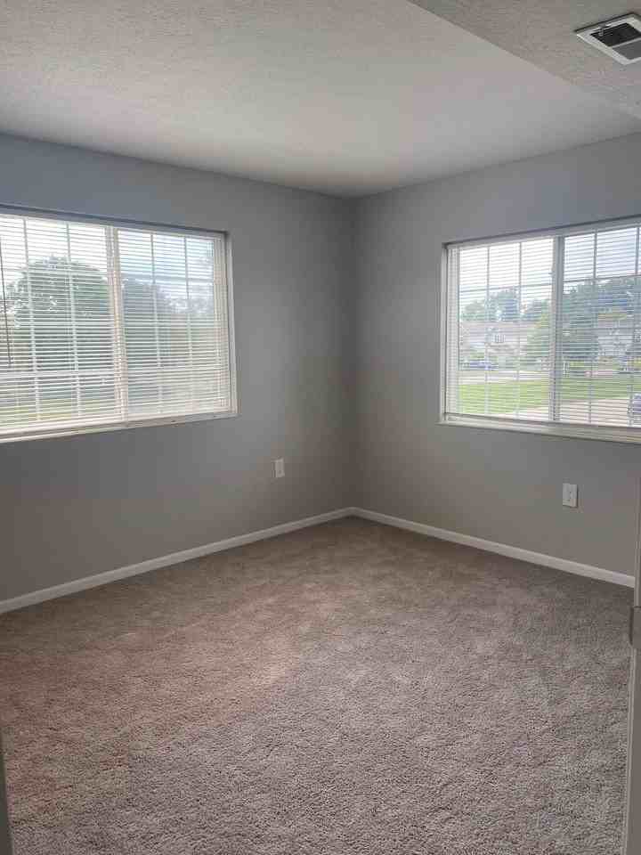 Somerset Place Apartments 3700 Lifestyle Blvd, Columbus, OH 43219