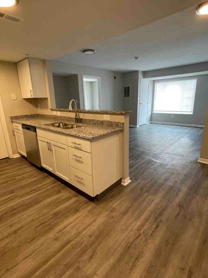 Somerset Place Apartments 3700 Lifestyle Blvd, Columbus, OH 43219