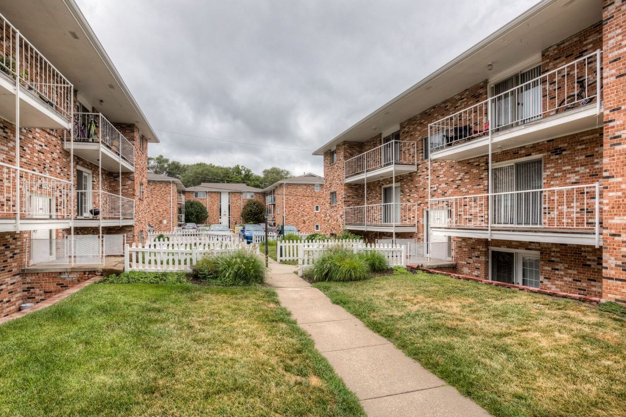 Camelot Court Apartments 25202528, Omaha, NE 68106 Zumper