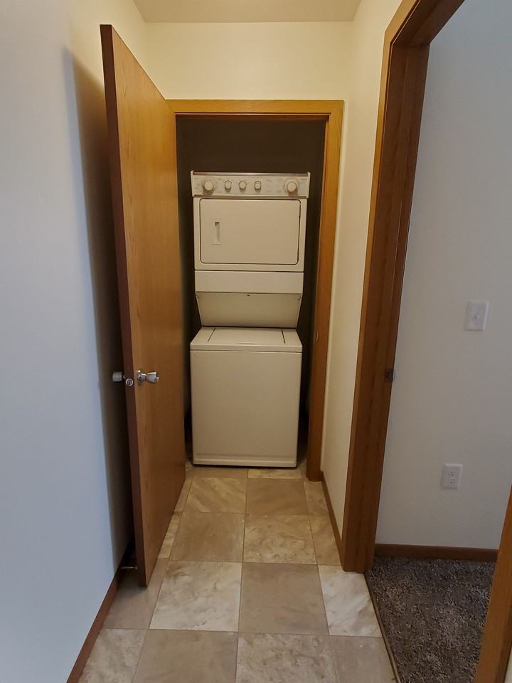 Sunny Meadows Apartments 2533 S. 7th Ave & 719 E. Main St